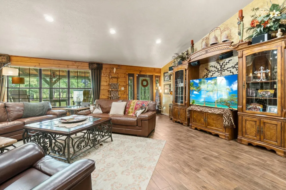 51 Bullock Lane Shepherd, TX 77371
