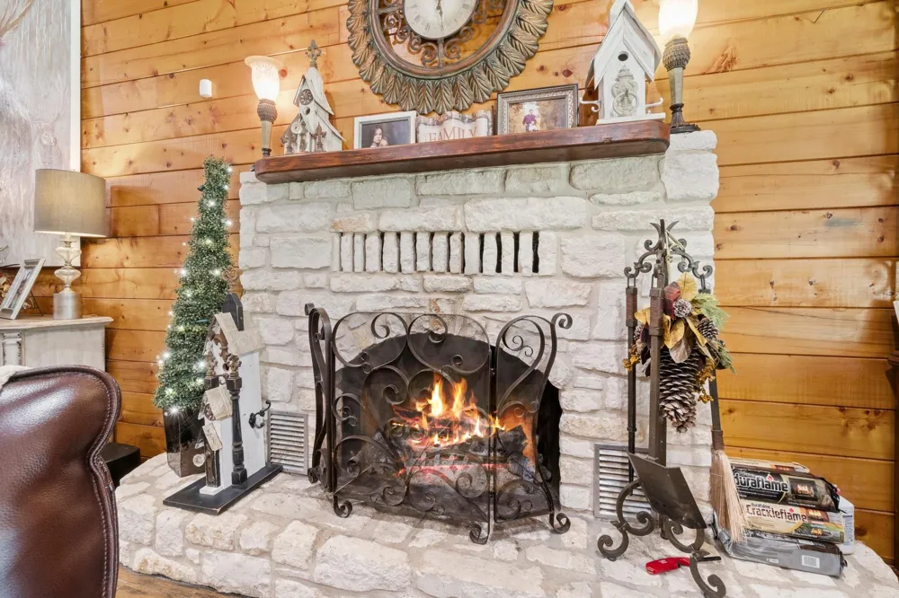 51 Bullock Lane Shepherd, TX 77371