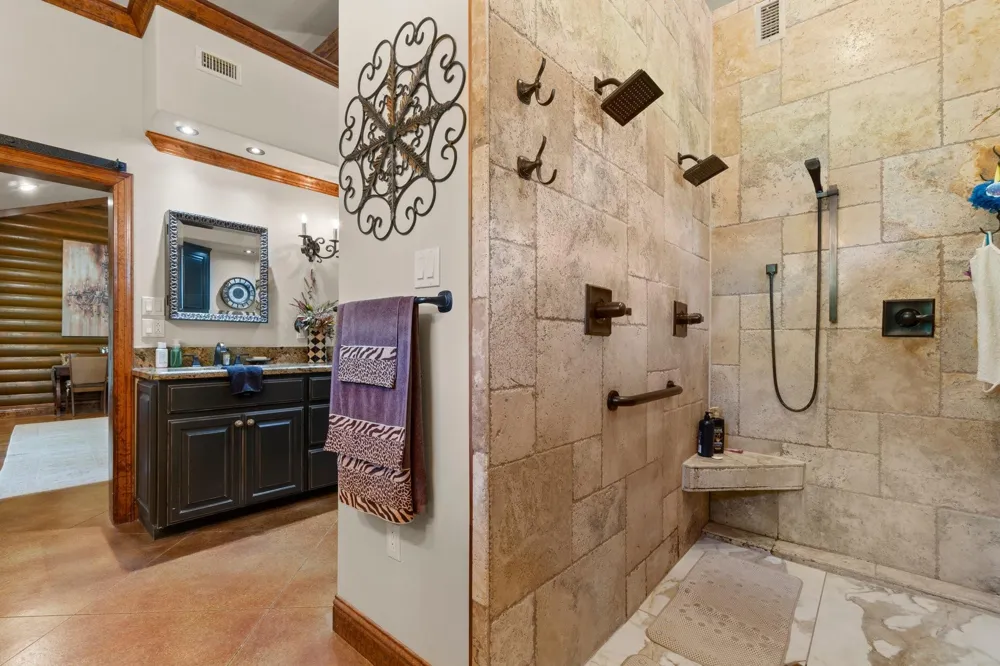 51 Bullock Lane Shepherd, TX 77371