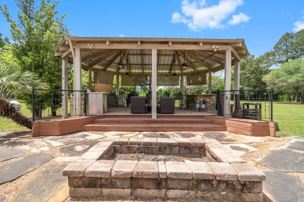 51 Bullock Lane Shepherd, TX 77371