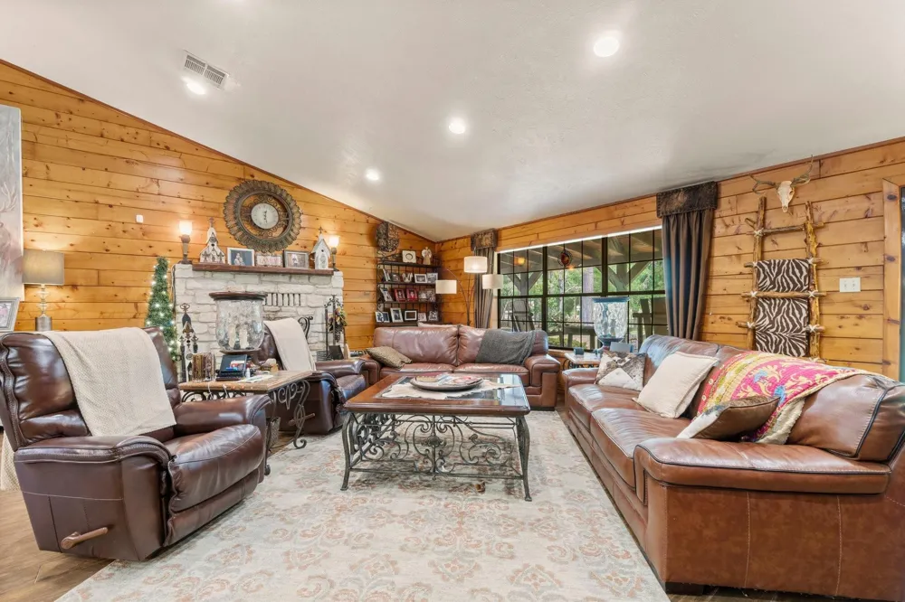 51 Bullock Lane Shepherd, TX 77371