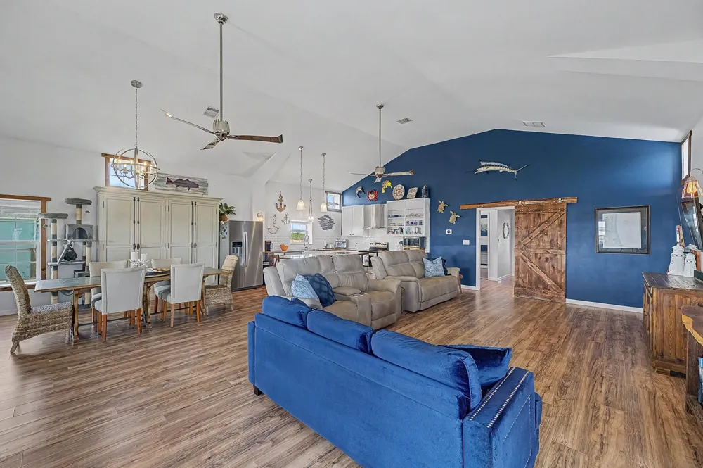 201 Turtle Bay Cove Palacios, TX 77465