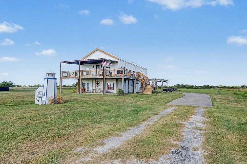 201 Turtle Bay Cove Palacios, TX 77465