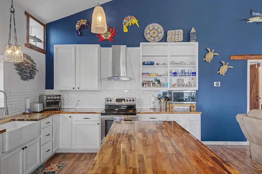 201 Turtle Bay Cove Palacios, TX 77465