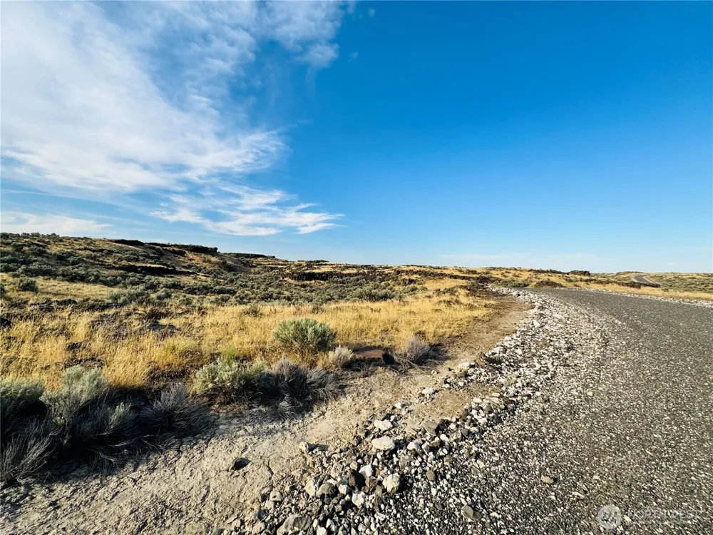 228 RD 15.5 NE Wilson Creek, WA 98860