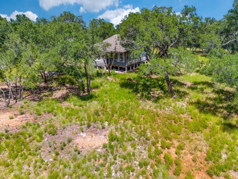 3607 Crawford Spicewood, TX 78669
