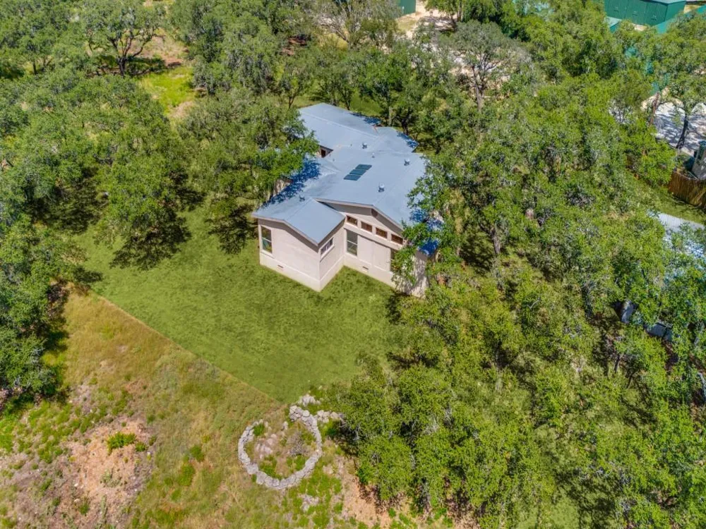 3607 Crawford Spicewood, TX 78669