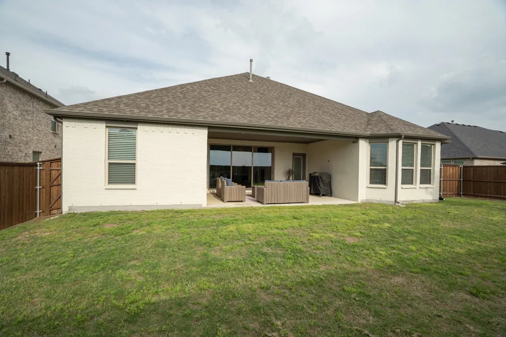 328 Savannah Lane Oak Point, TX 75068