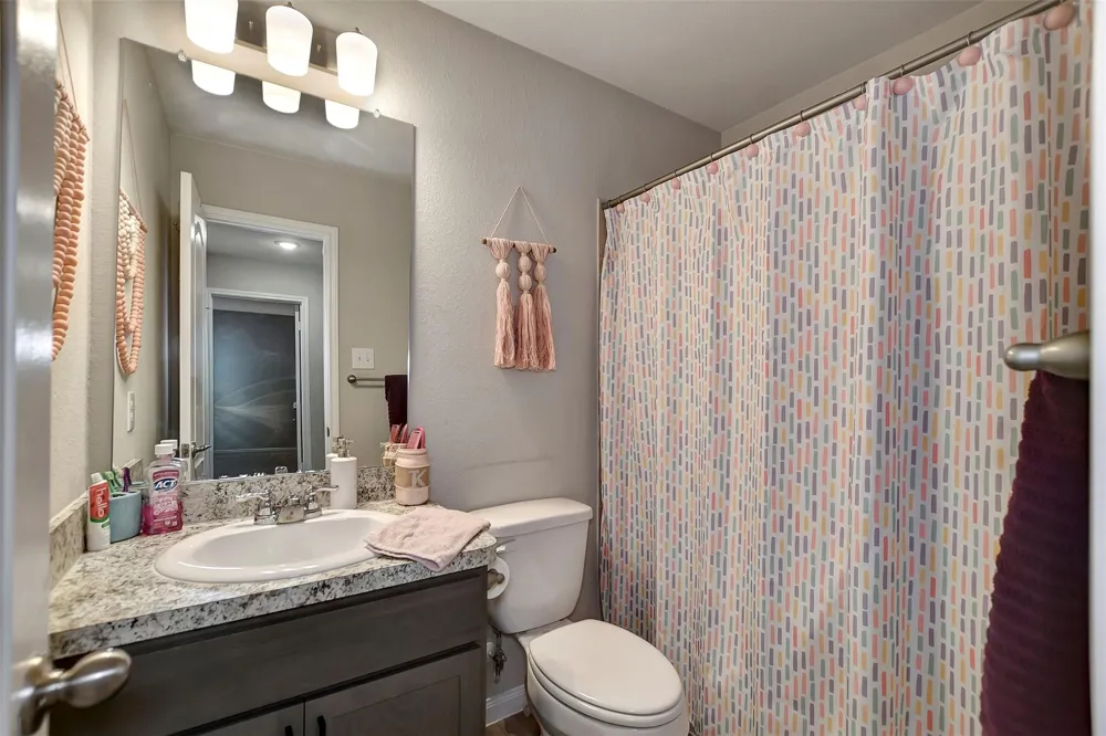 950 21st Street Hempstead, TX 77445