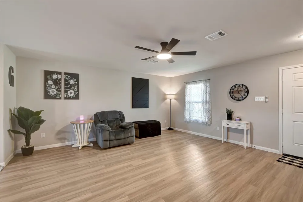 950 21st Street Hempstead, TX 77445