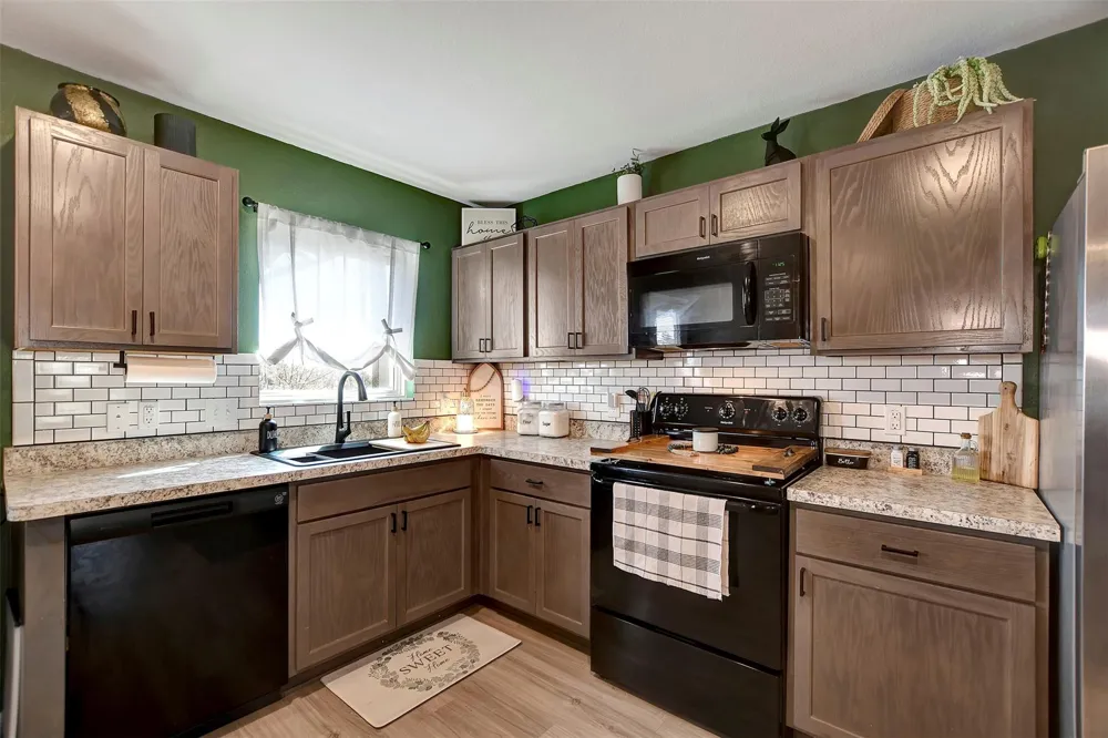 950 21st Street Hempstead, TX 77445