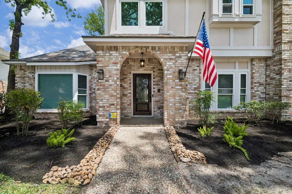 2906 Eagle Creek Drive Kingwood, TX 77345