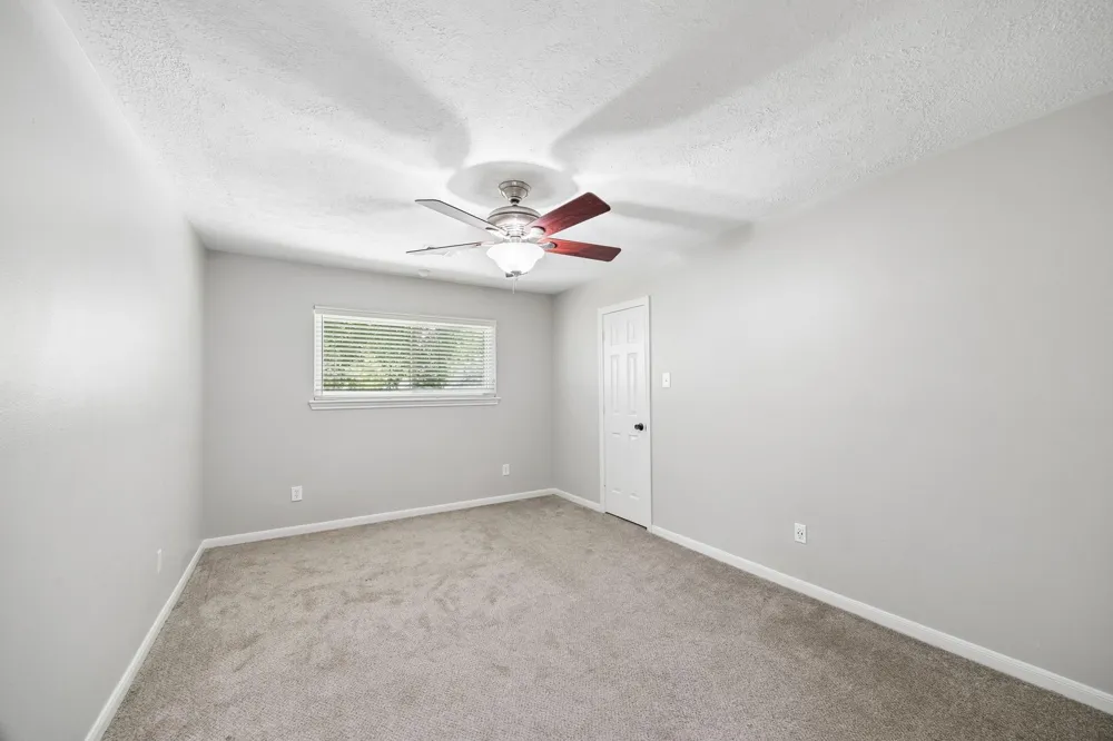 2906 Eagle Creek Drive Kingwood, TX 77345