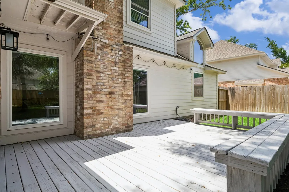 2906 Eagle Creek Drive Kingwood, TX 77345