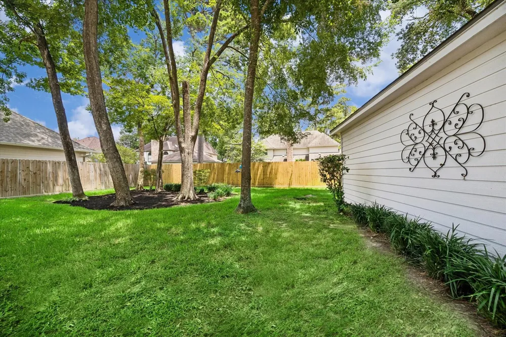 2906 Eagle Creek Drive Kingwood, TX 77345