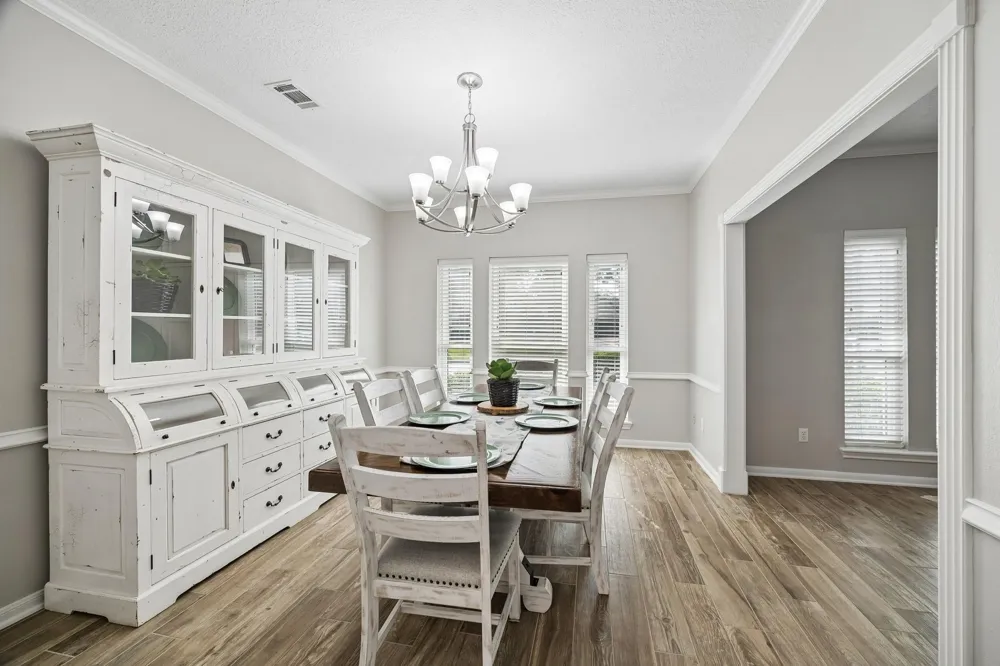 2906 Eagle Creek Drive Kingwood, TX 77345