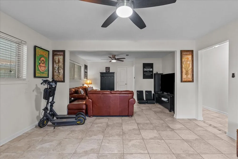 23 Harbor Lane Kemah, TX 77565