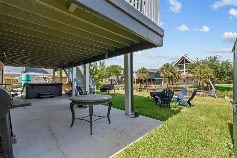 23 Harbor Lane Kemah, TX 77565