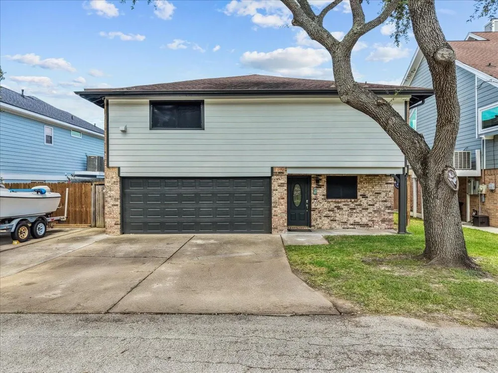 23 Harbor Lane Kemah, TX 77565