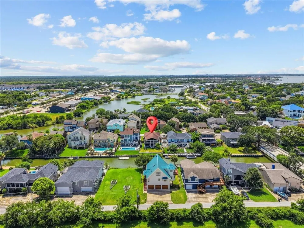 23 Harbor Lane Kemah, TX 77565