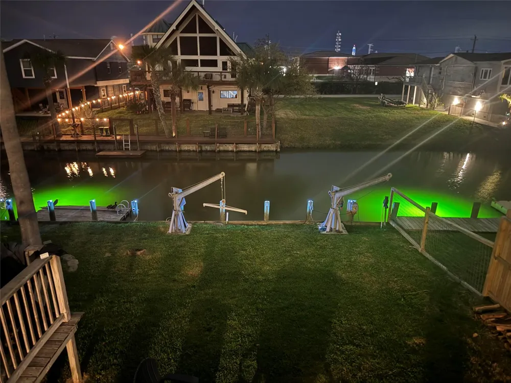 23 Harbor Lane Kemah, TX 77565