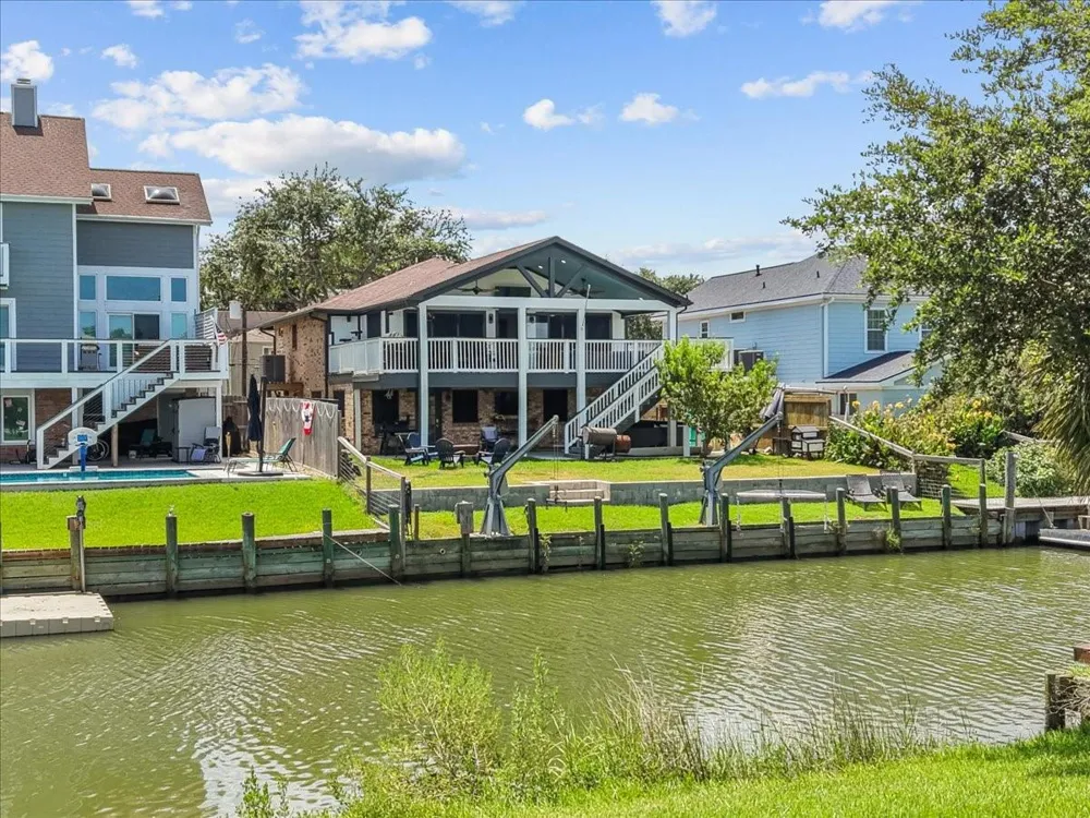 23 Harbor Lane Kemah, TX 77565