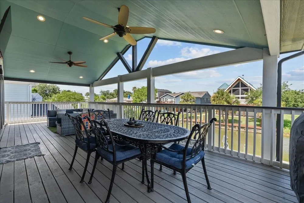 23 Harbor Lane Kemah, TX 77565