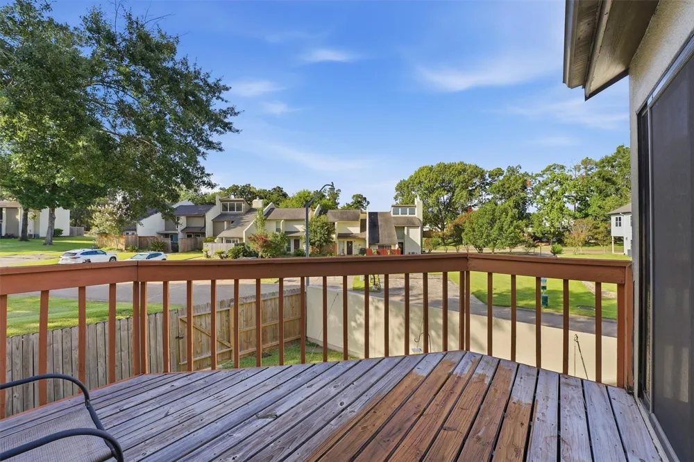 3822 Lakewood Drive Montgomery, TX 77356