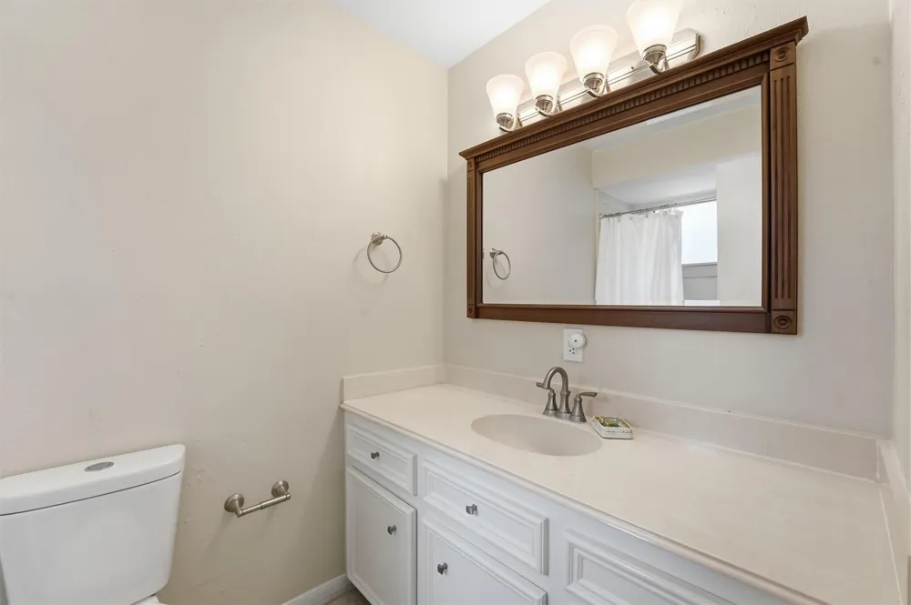 3822 Lakewood Drive Montgomery, TX 77356