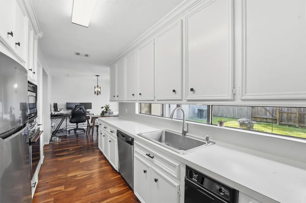 3822 Lakewood Drive Montgomery, TX 77356