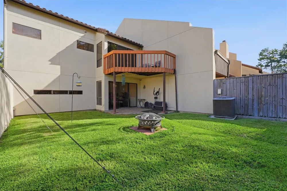 3822 Lakewood Drive Montgomery, TX 77356