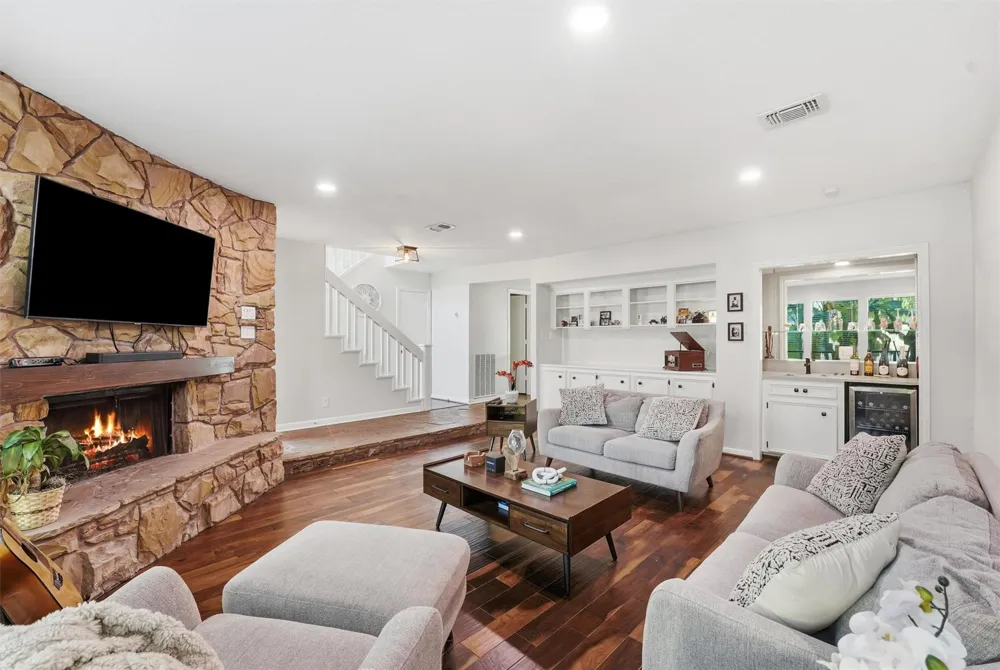 3822 Lakewood Drive Montgomery, TX 77356