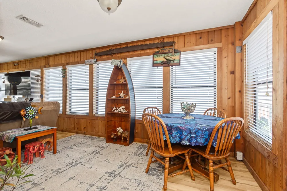 222 Fishermans Isle Brazoria, TX 77422