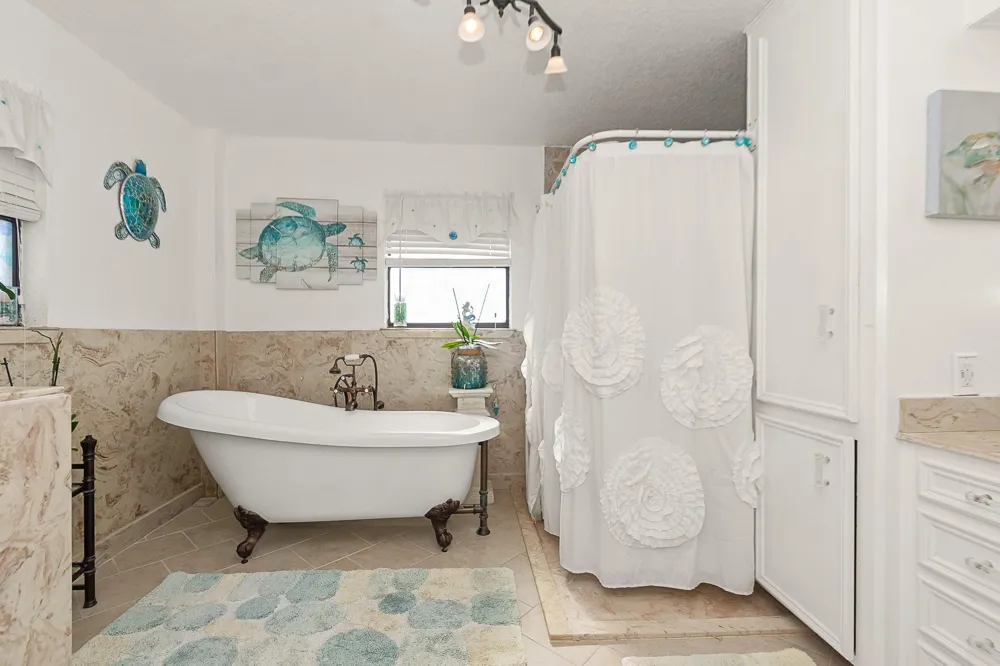 222 Fishermans Isle Brazoria, TX 77422