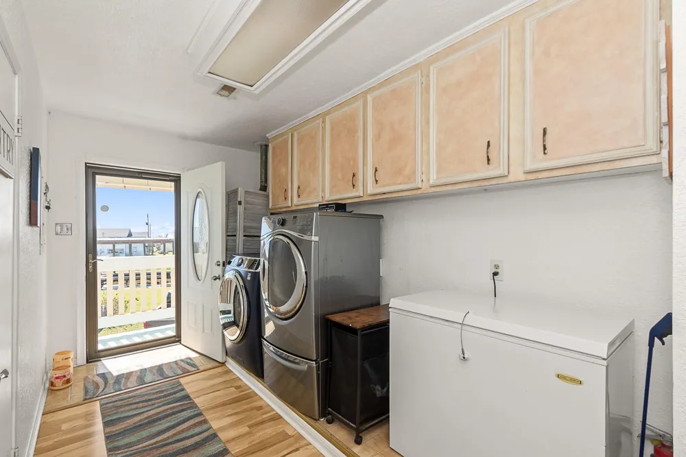 222 Fishermans Isle Brazoria, TX 77422