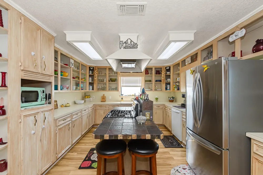 222 Fishermans Isle Brazoria, TX 77422