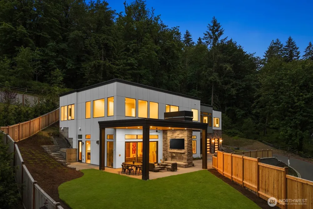 6020 175th Court SE Bellevue, WA 98006