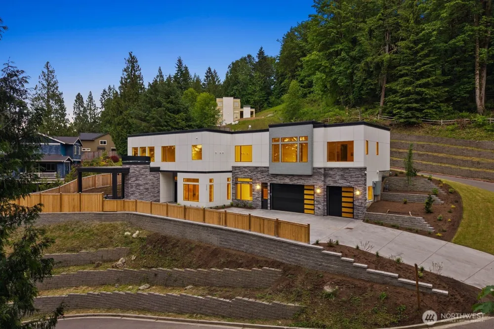 6020 175th Court SE Bellevue, WA 98006