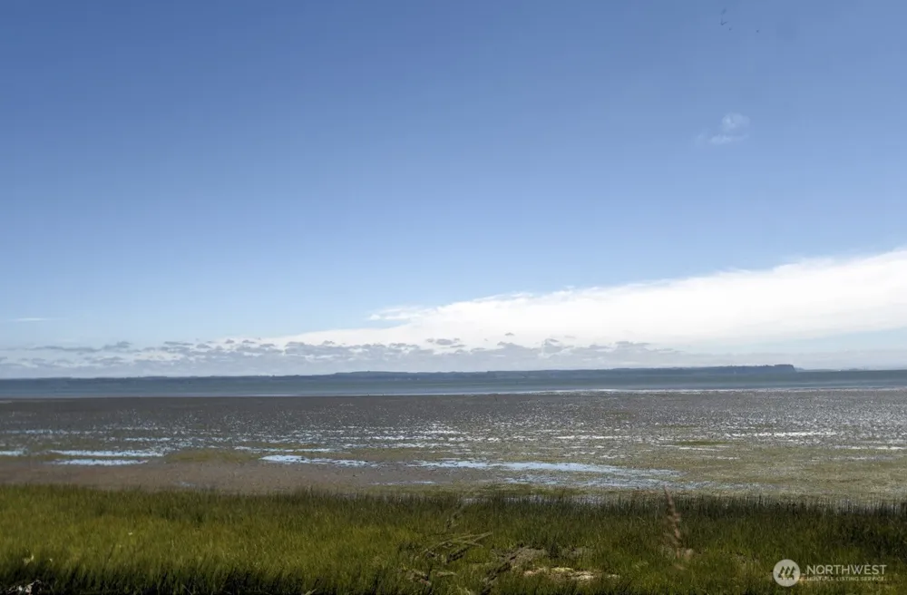 180 Sunrise Avenue SE Ocean Shores, WA 98569