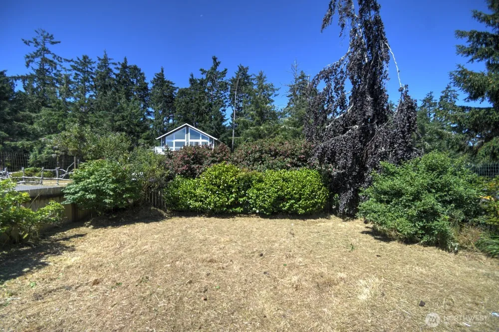 180 Sunrise Avenue SE Ocean Shores, WA 98569