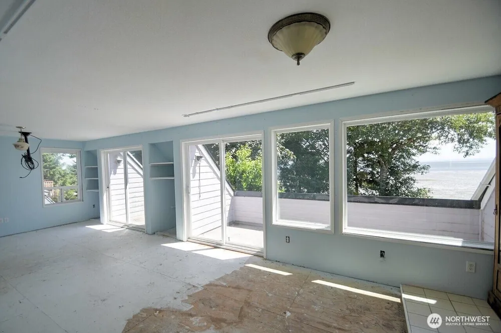 180 Sunrise Avenue SE Ocean Shores, WA 98569