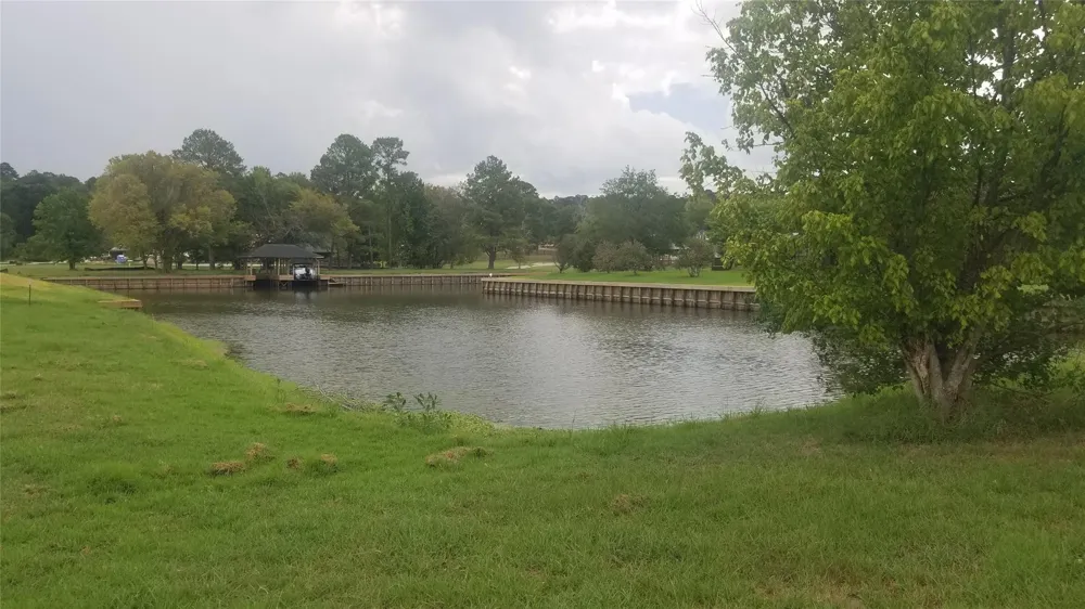 7 Wilderness Trail Huntsville, TX 77340