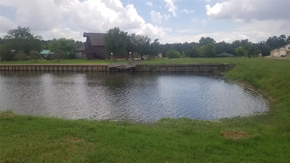7 Wilderness Trail Huntsville, TX 77340