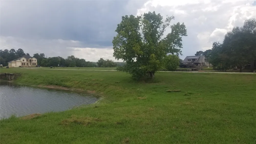 7 Wilderness Trail Huntsville, TX 77340