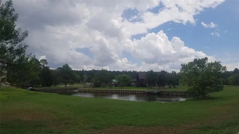 7 Wilderness Trail Huntsville, TX 77340