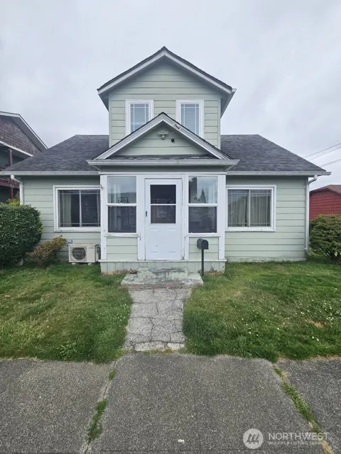 512 Michigan Street