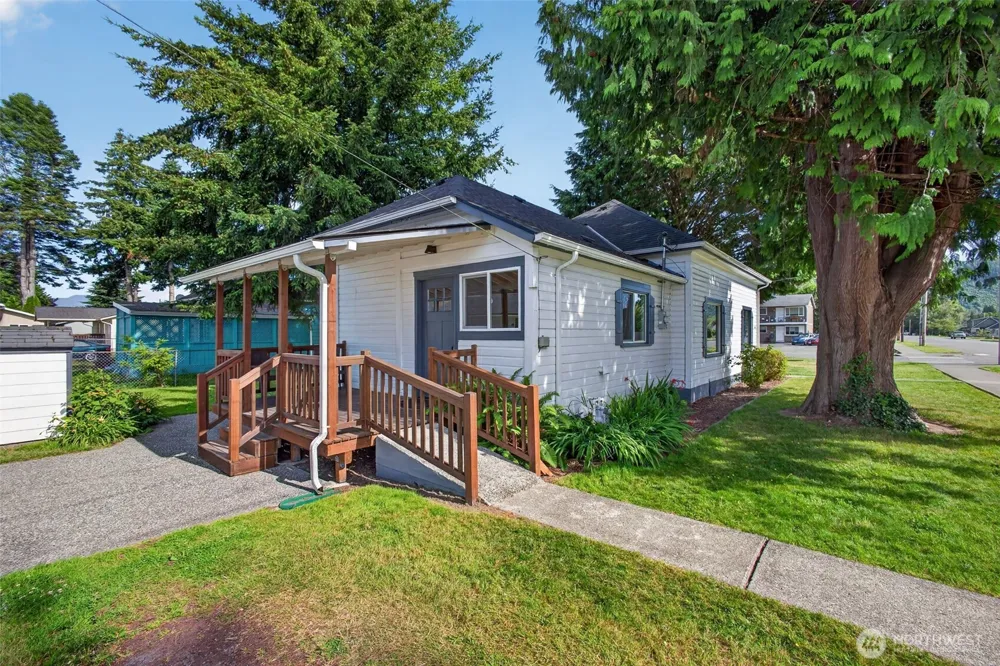 902 Fidalgo Street Sedro Woolley, WA 98284