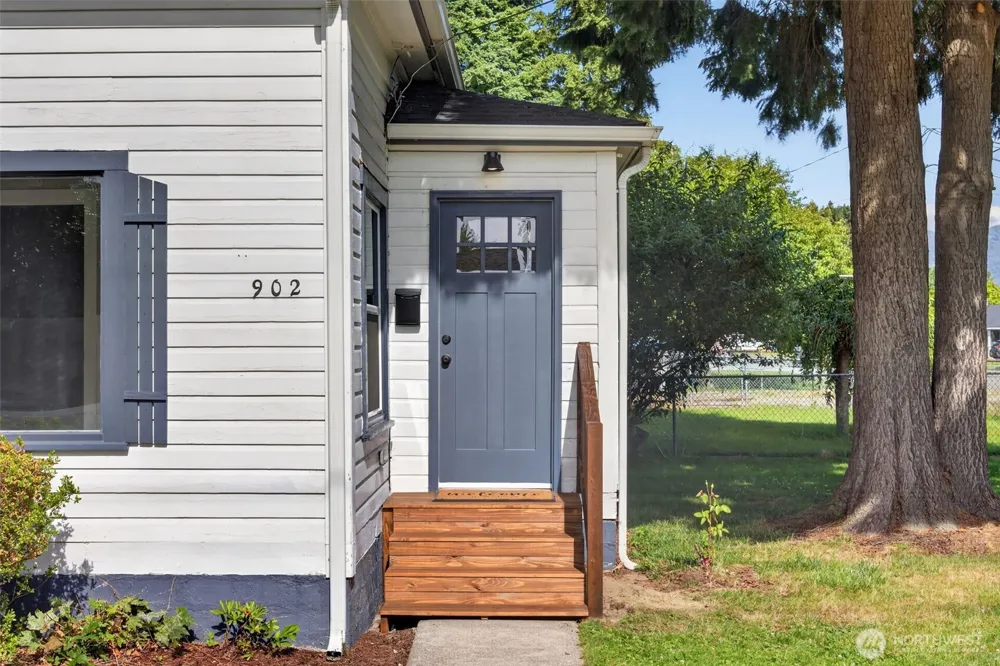 902 Fidalgo Street Sedro Woolley, WA 98284