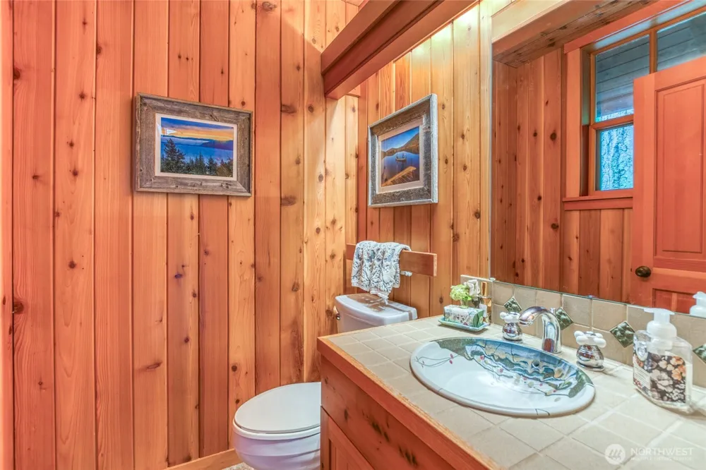 186 Sunrise Bluff Lane Orcas Island, WA 98279