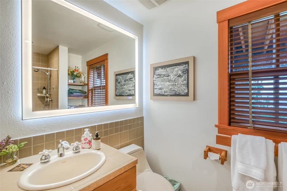 186 Sunrise Bluff Lane Orcas Island, WA 98279